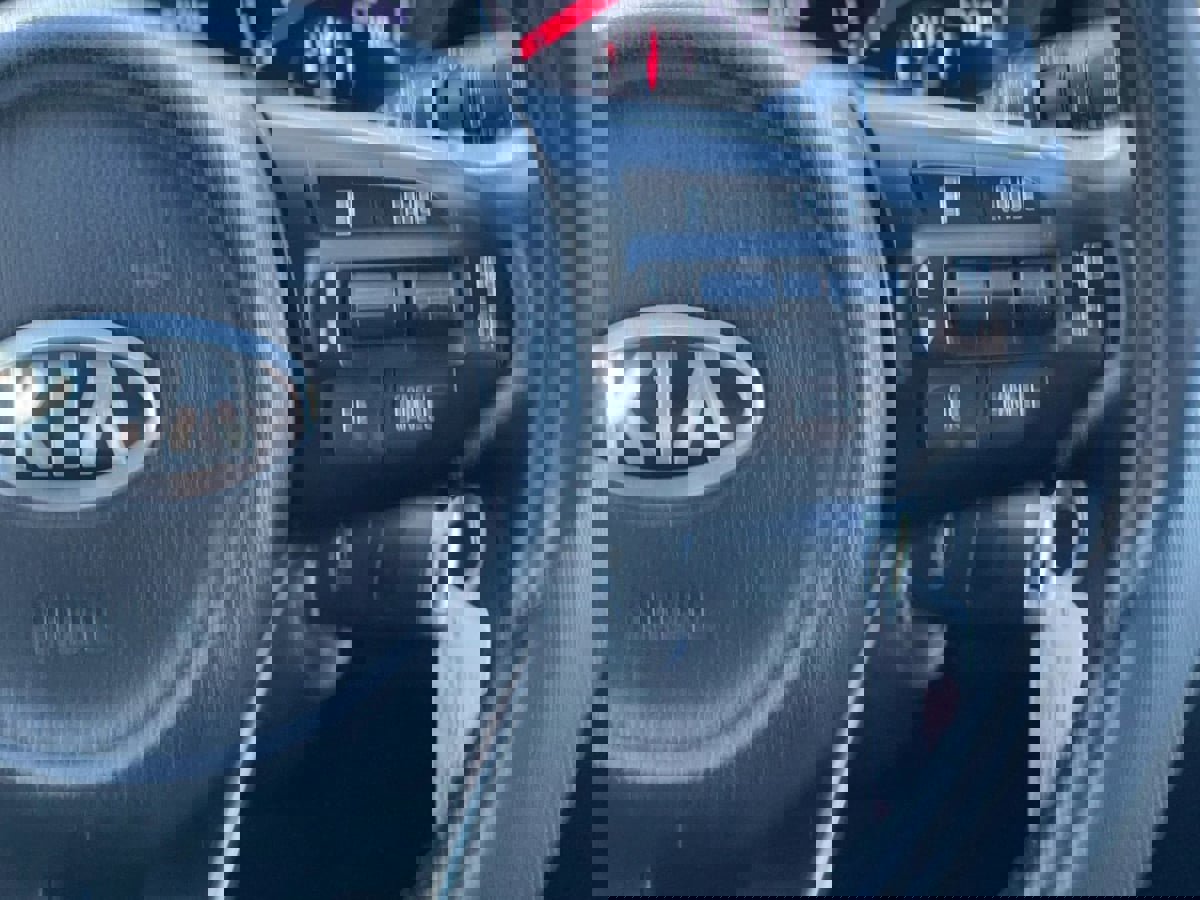 Used 2016 Kia Sorento LX w/ LX Convenience Package image 26