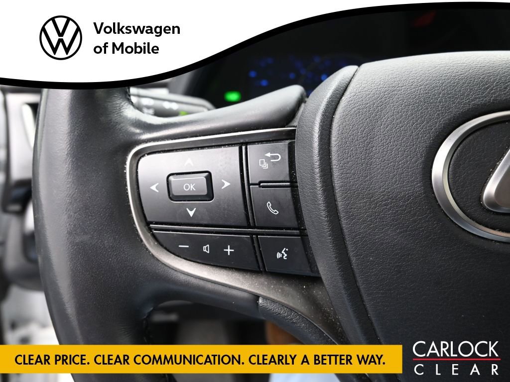 Used 2023 Lexus UX 250h FWD w/ Premium Package image 16