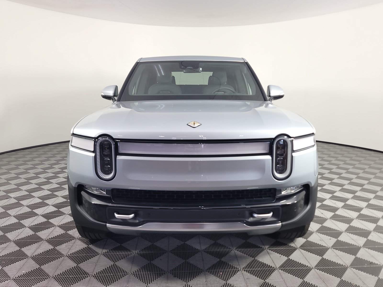 Used 2024 Rivian R1T Adventure Dual AWD/4WD image 8