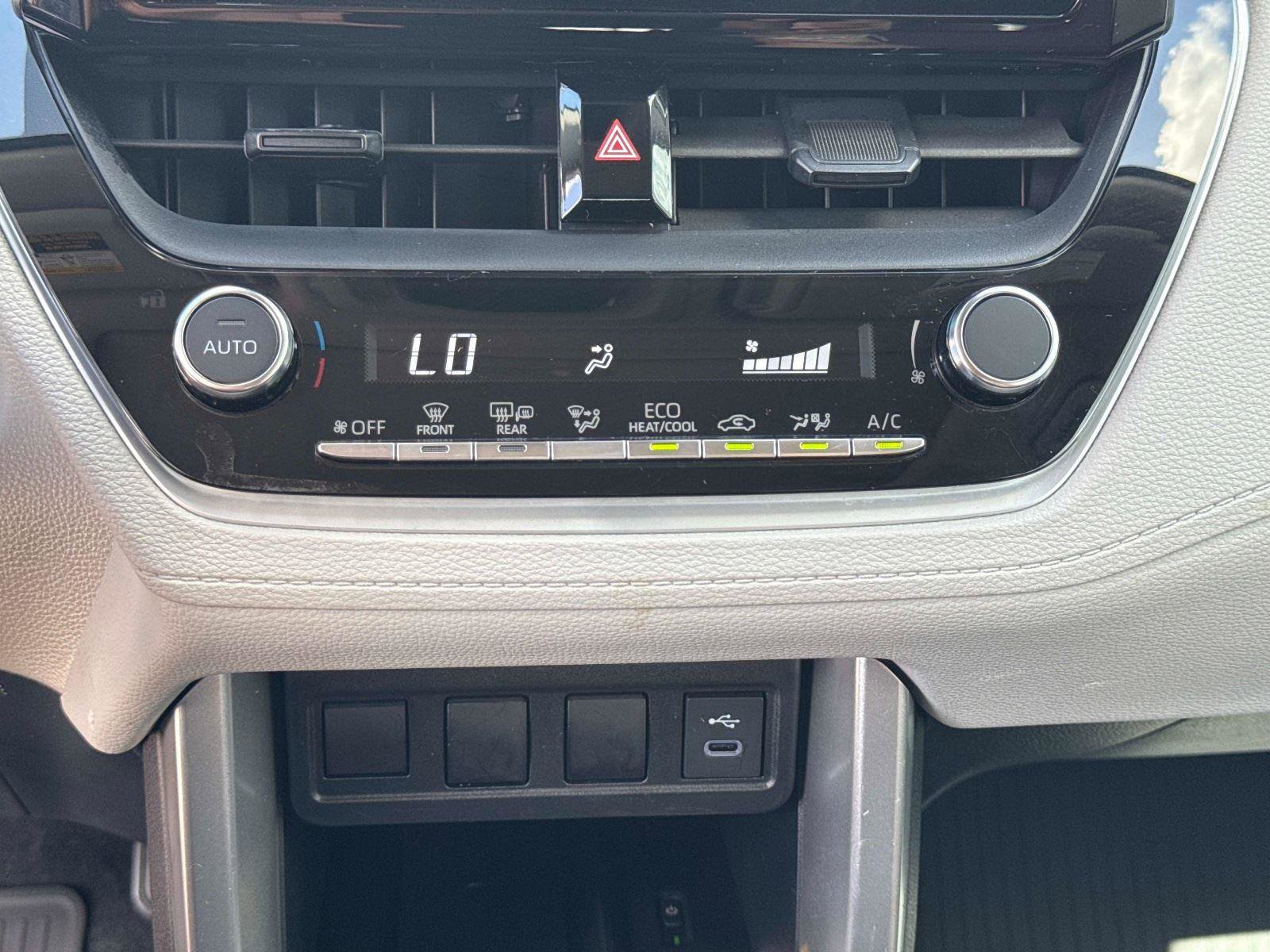 Used 2023 Toyota Corolla Cross LE w/ Moonroof Package image 22