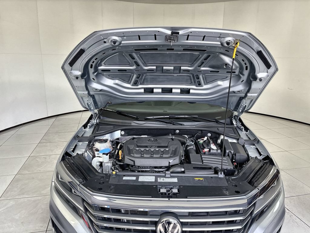Used 2020 Volkswagen Passat 2.0T SE w/ Sunroof Package FWD image 18