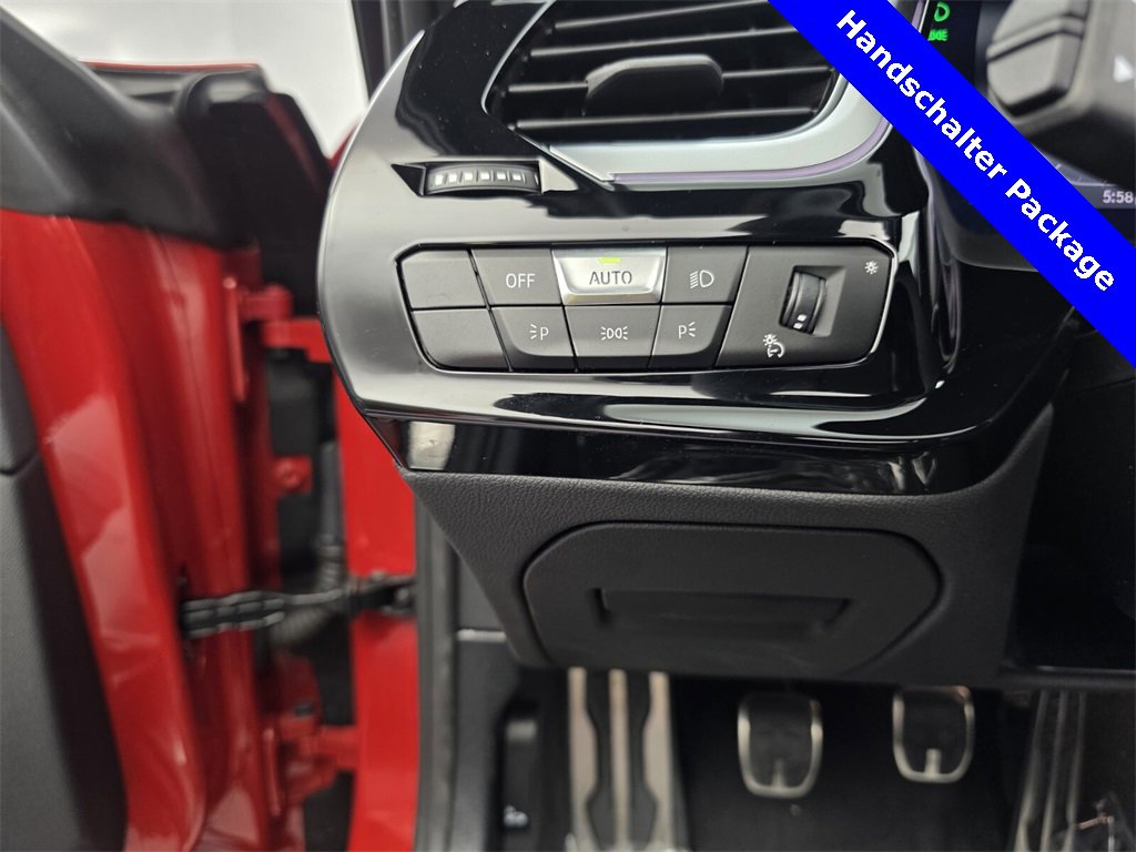 Used 2025 BMW Z4 M40i w/ Edition image 25