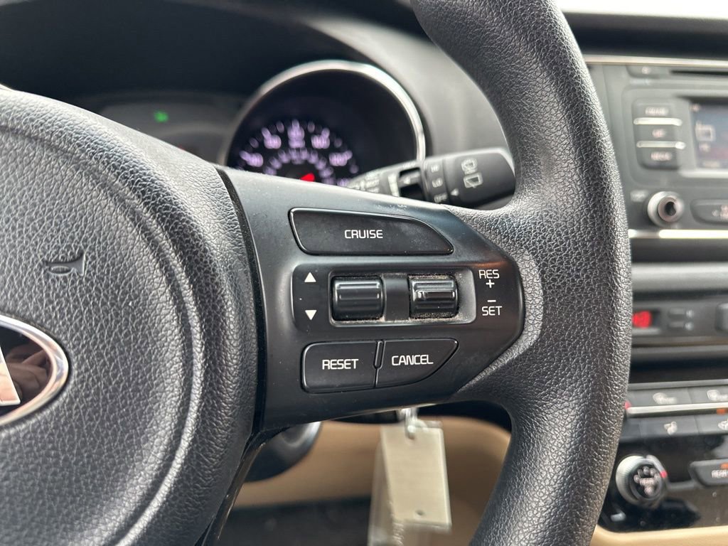 Used 2016 Kia Sedona LX w/ LX Convenience Package image 22