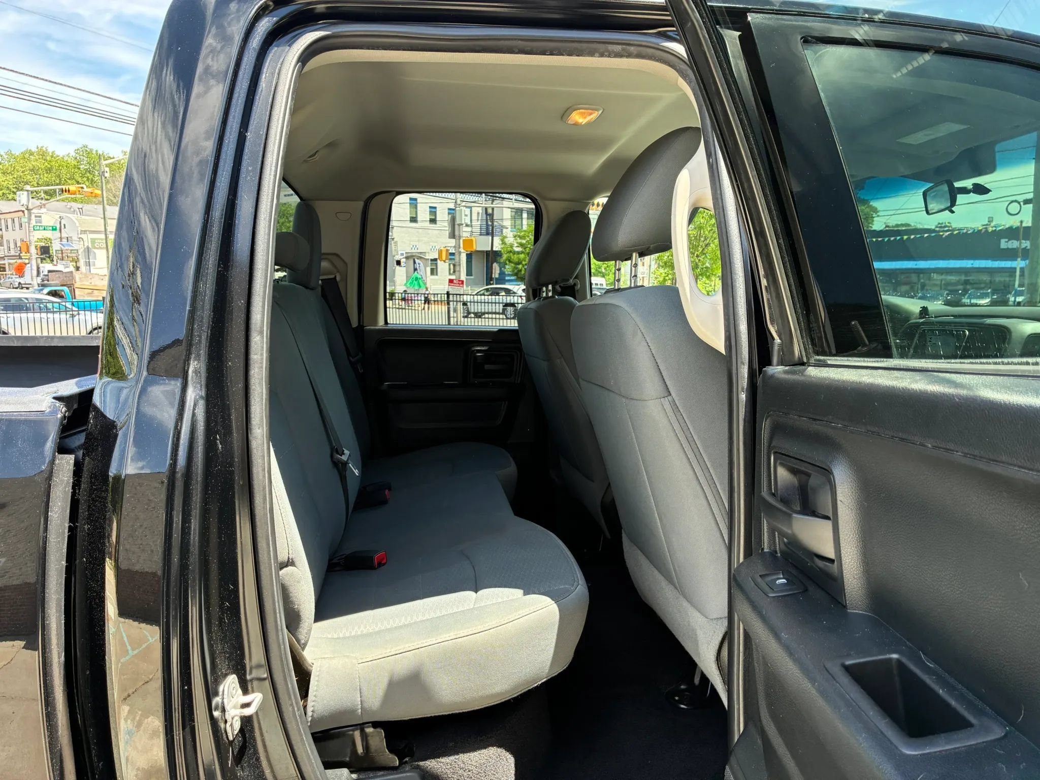 Used 2014 RAM 1500 Express AWD/4WD image 16
