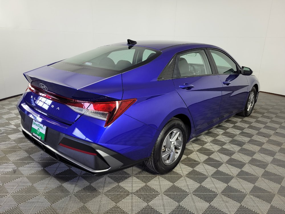 Used 2024 Hyundai Elantra SE FWD image 9