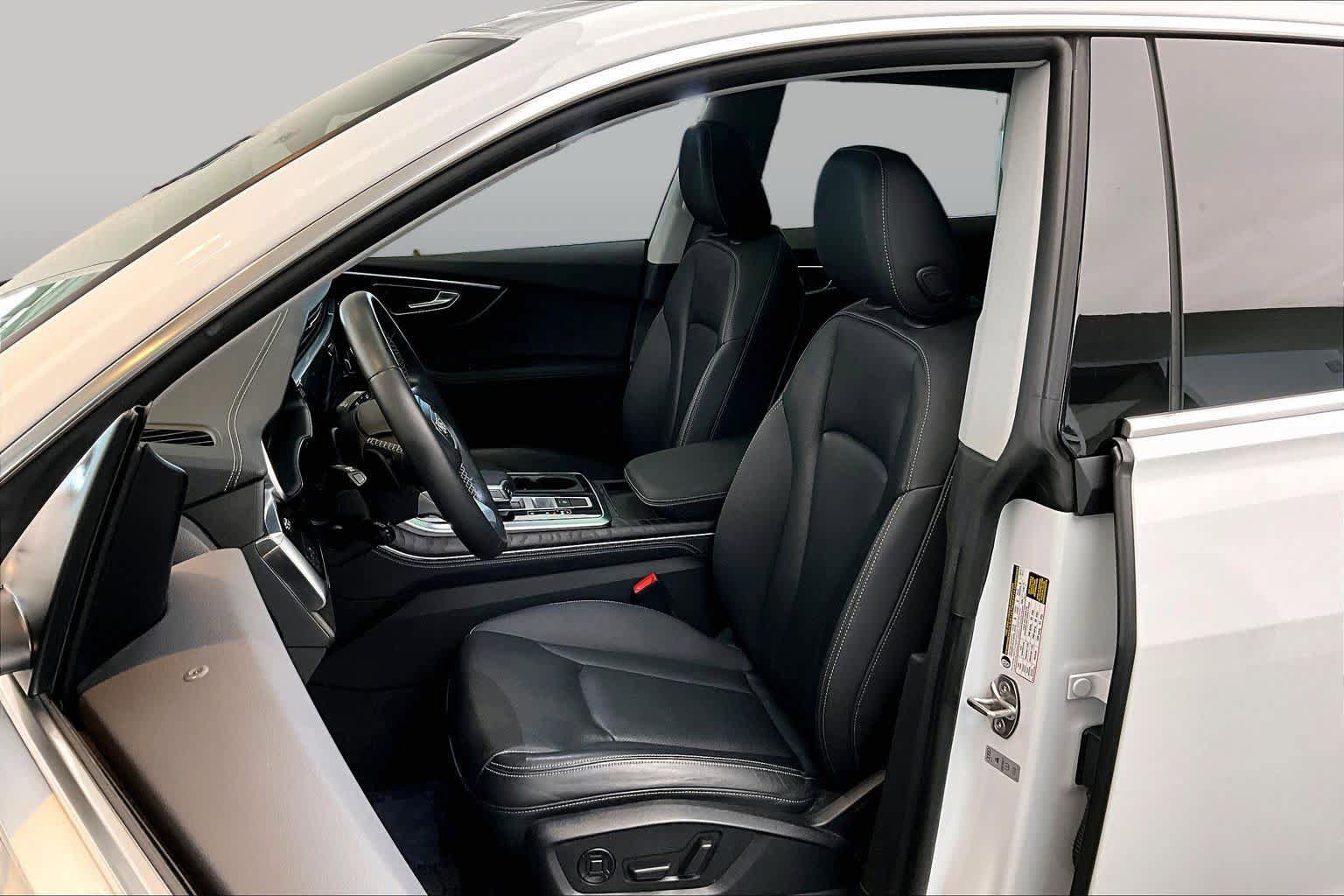 Used 2023 Audi Q8 Premium Plus AWD/4WD image 8