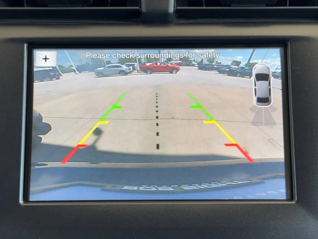 Used 2017 Ford Fusion SE w/ Equipment Group 201A FWD image 16