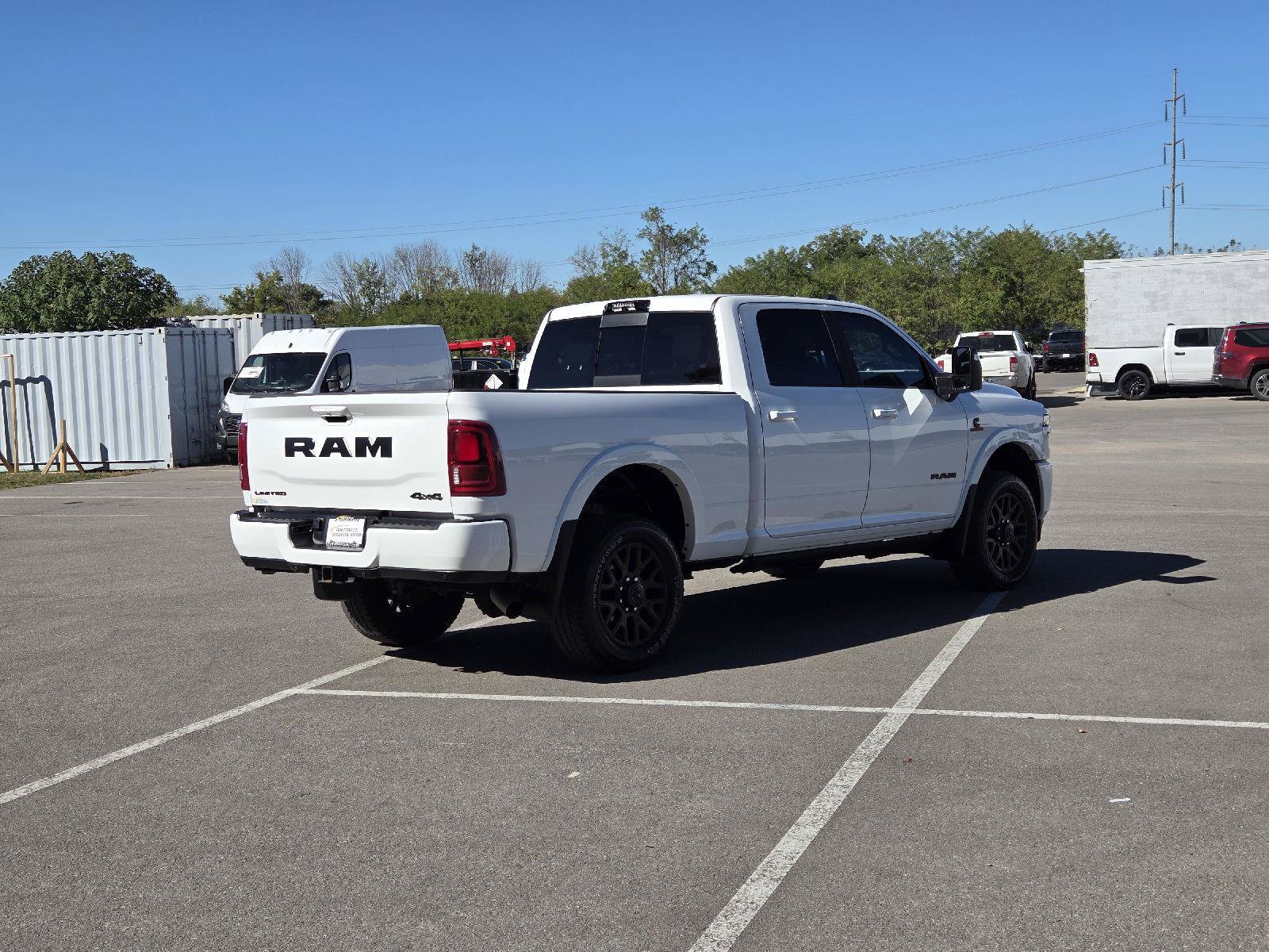 Used 2025 RAM 2500 Limited AWD/4WD image 3