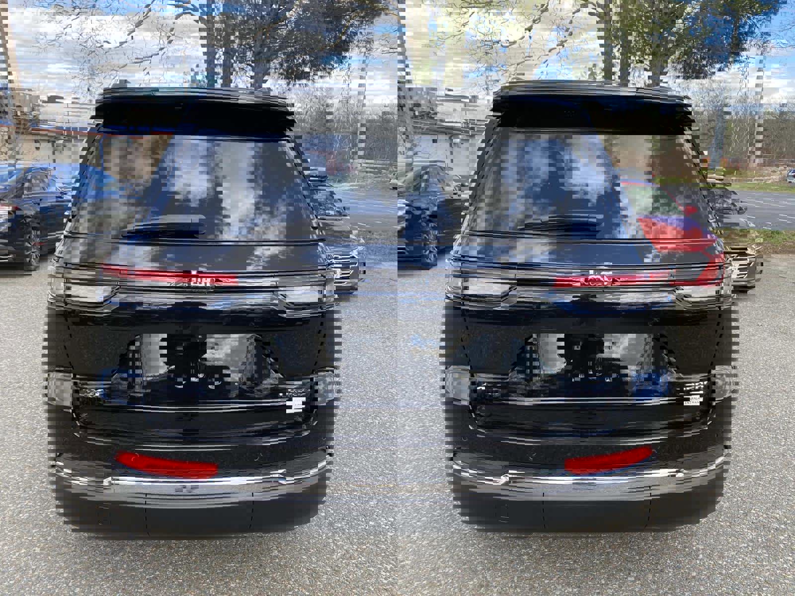 Certified 2023 Jeep Grand Cherokee Laredo X image 4