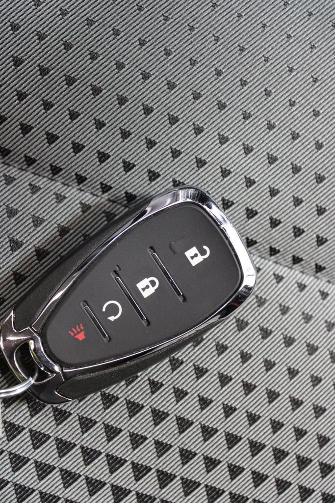 Used 2025 Chevrolet Trax LT image 44