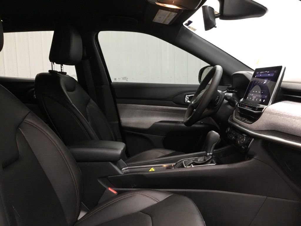 Used 2024 Jeep Compass Latitude image 22