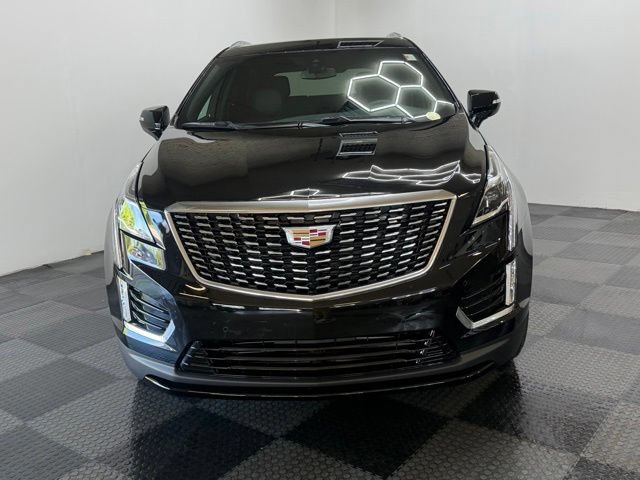 Used 2025 Cadillac XT5 Luxury w/ LPO, Floor Liner Package FWD image 4