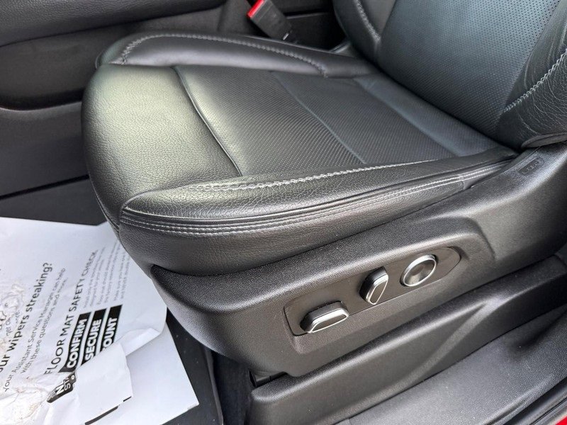 Used 2023 GMC Yukon XL Denali image 19