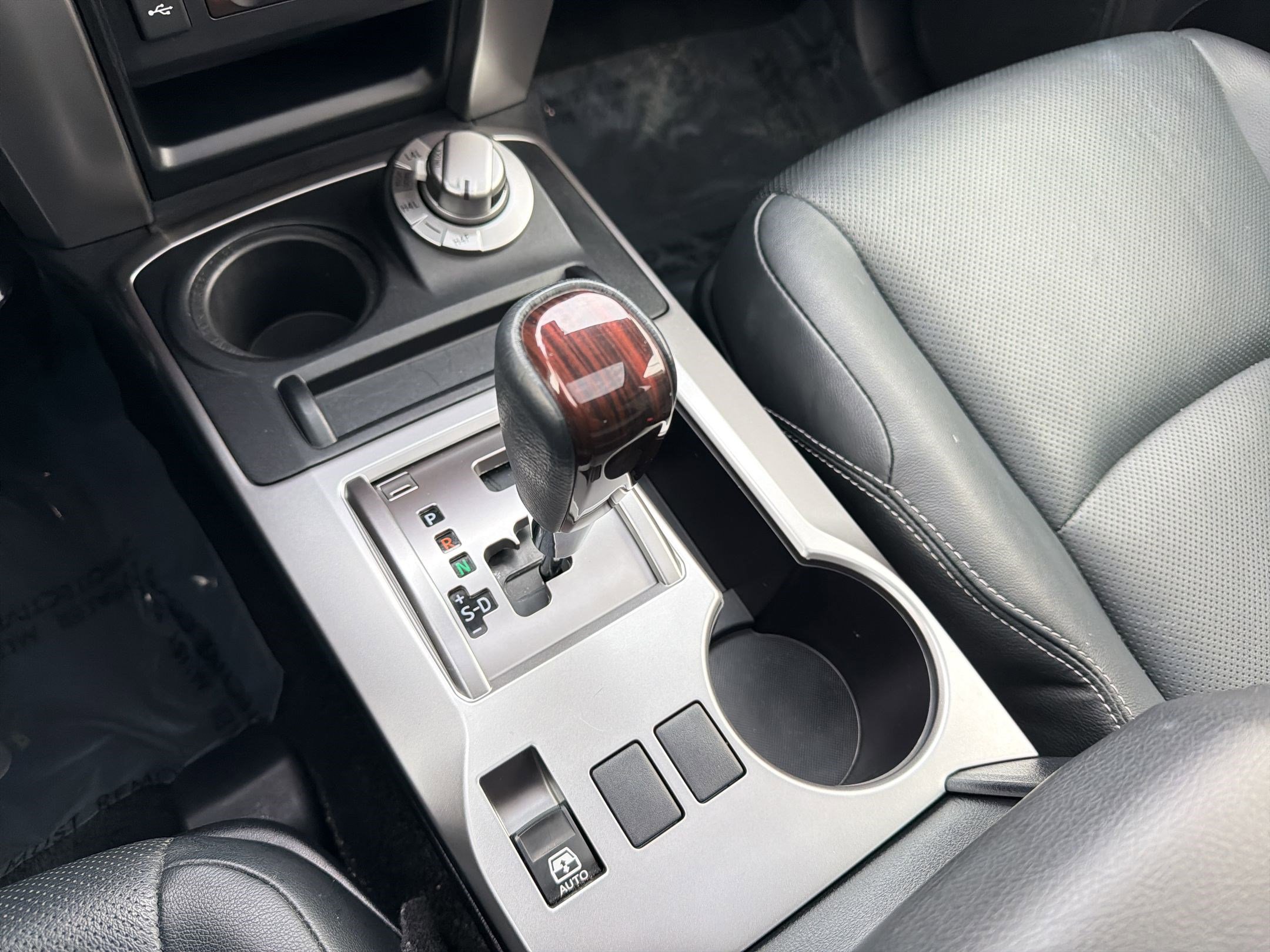 Used 2023 Toyota 4Runner Limited image 23