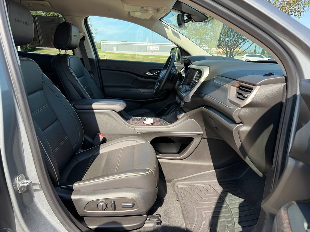 Used 2023 GMC Acadia Denali AWD/4WD image 26
