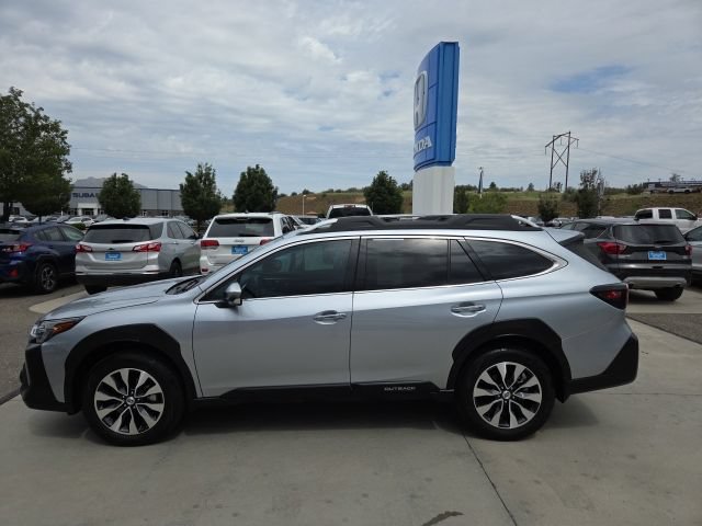 Used 2024 Subaru Outback Touring XT AWD/4WD image 8