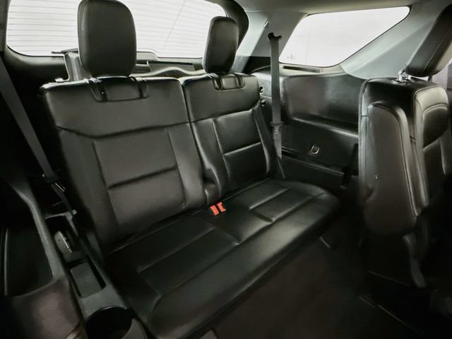 Used 2022 Ford Explorer XLT w/ Equipment Group 202A AWD/4WD image 27