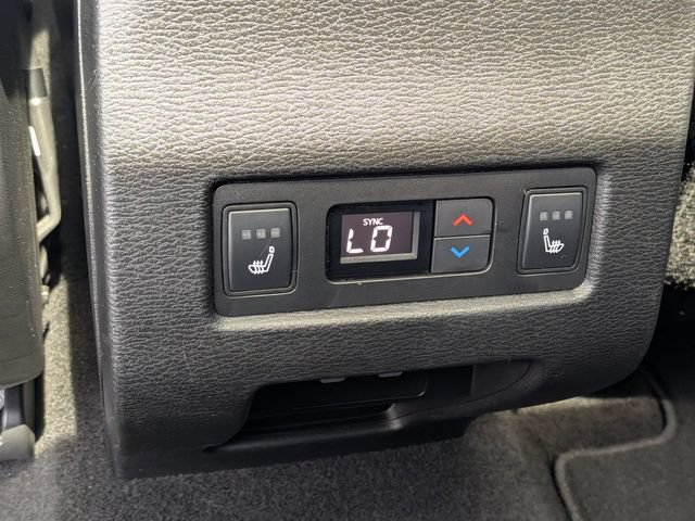 Used 2025 Mitsubishi Outlander SEL AWD/4WD image 19
