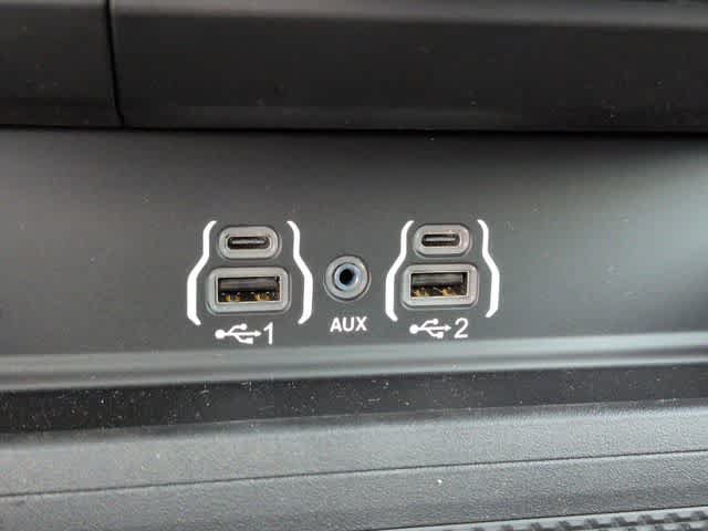 New 2026 RAM 3500 Big Horn AWD/4WD image 32