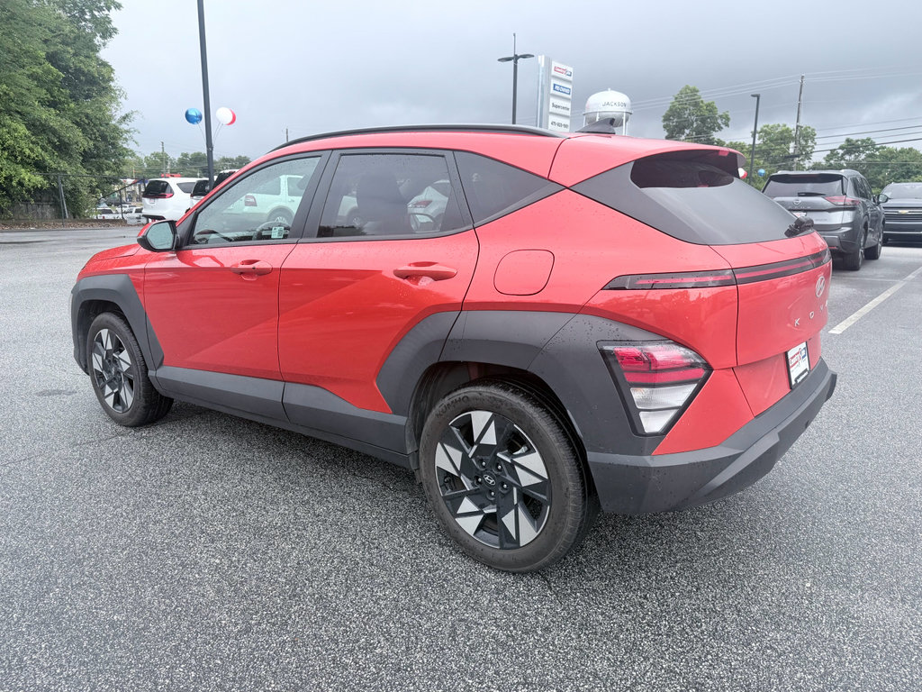 Used 2024 Hyundai Kona SEL FWD image 7