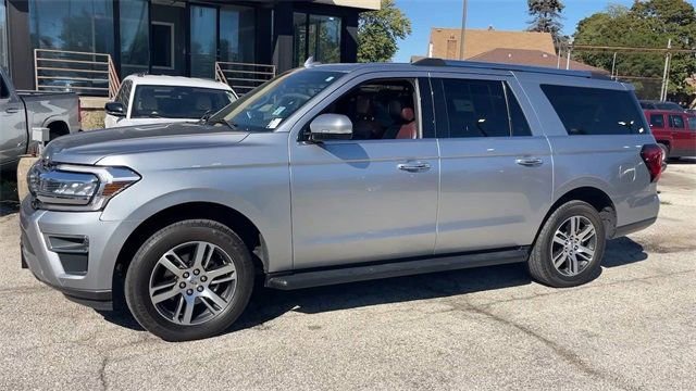 Used 2023 Ford Expedition Max Limited image 28