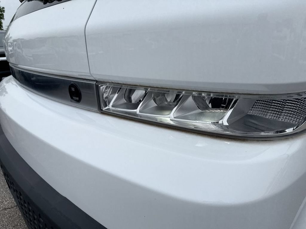Used 2024 Chevrolet Brightdrop 400 w/ Commercial Equipment Package AWD/4WD image 10