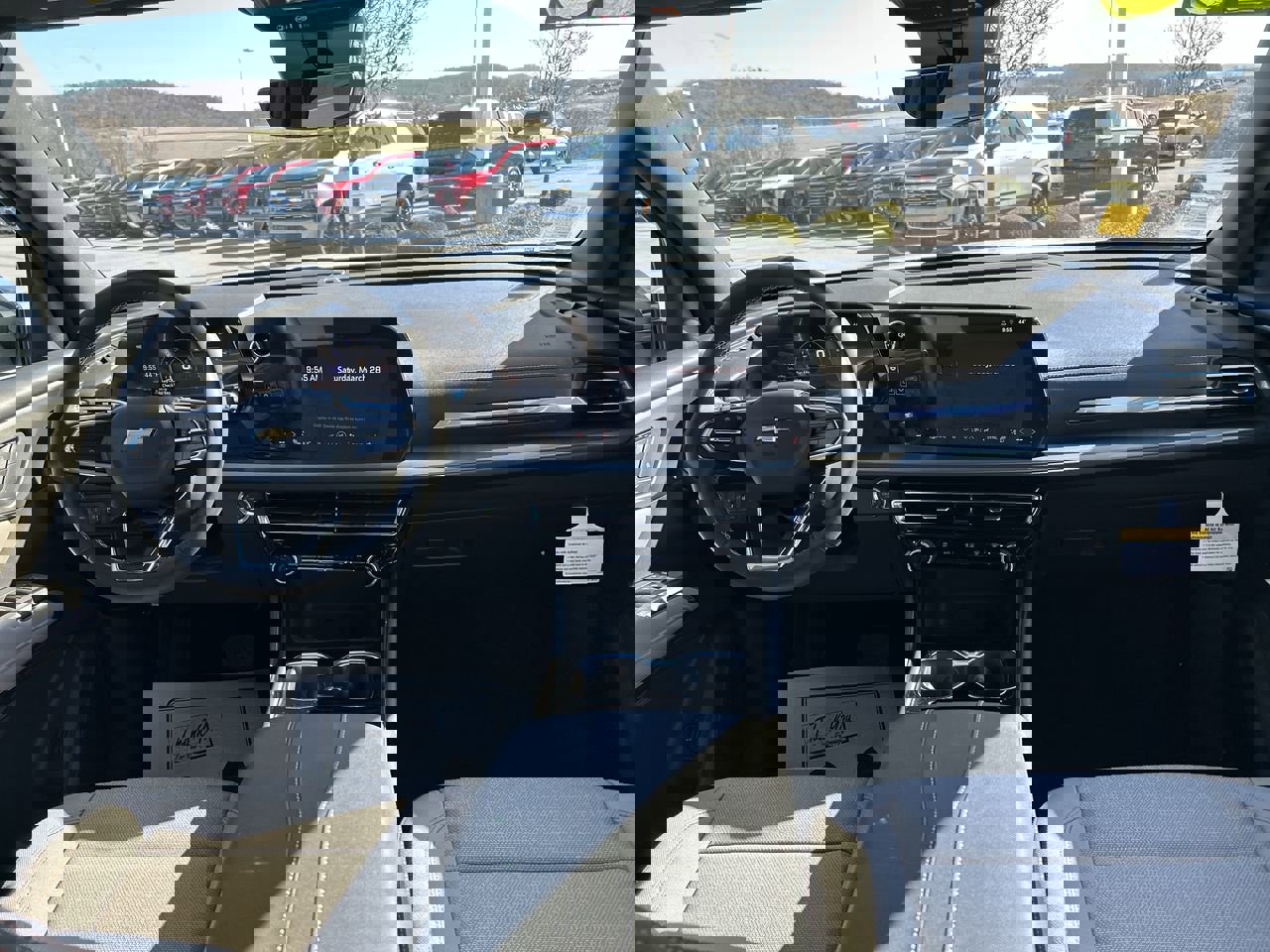 New 2026 Chevrolet Traverse LT image 16