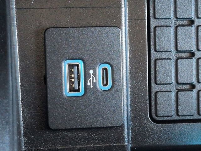 Used 2024 Ford Expedition XLT image 23