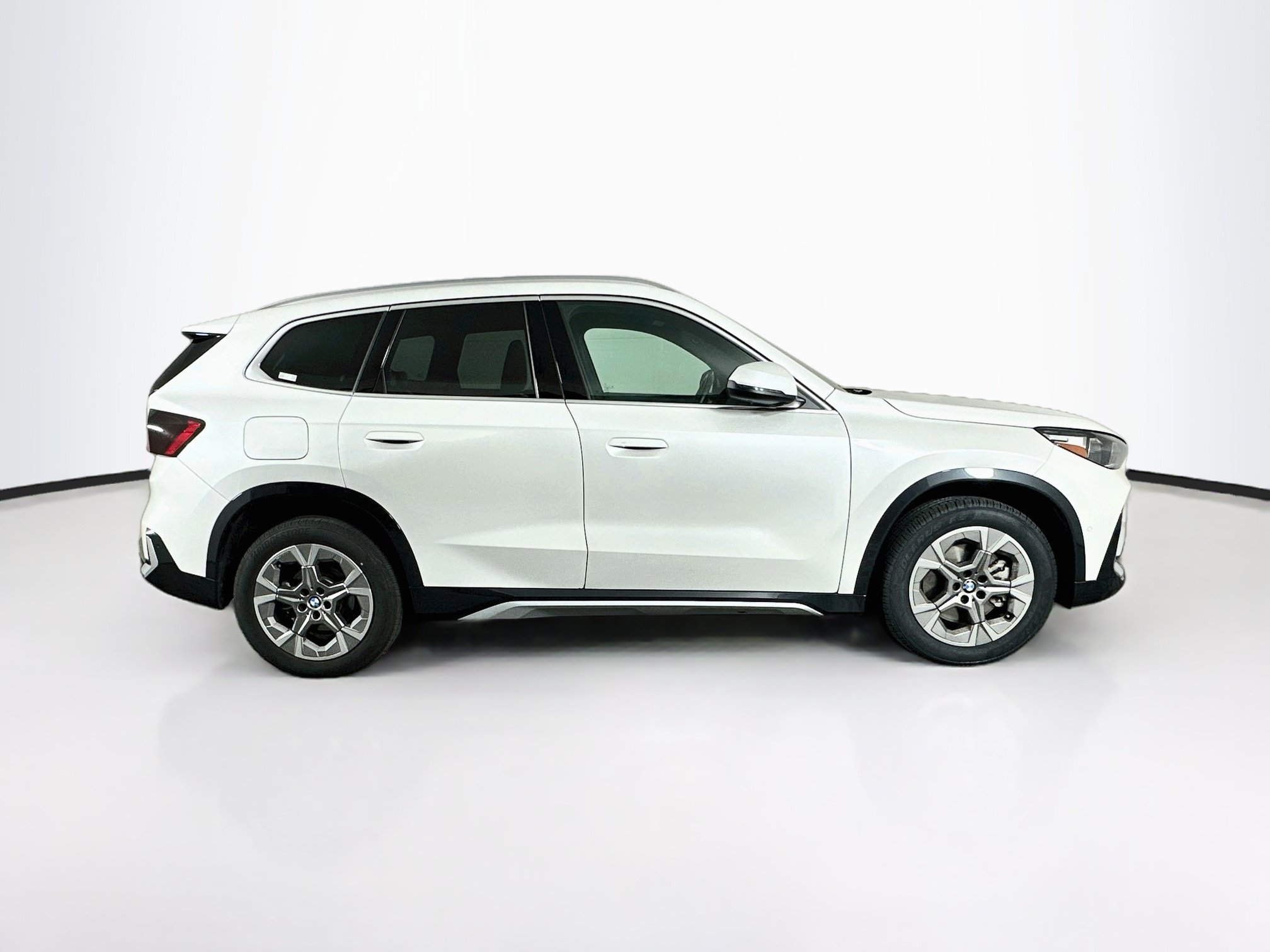 Used 2026 BMW X1 xDrive28i AWD/4WD image 10