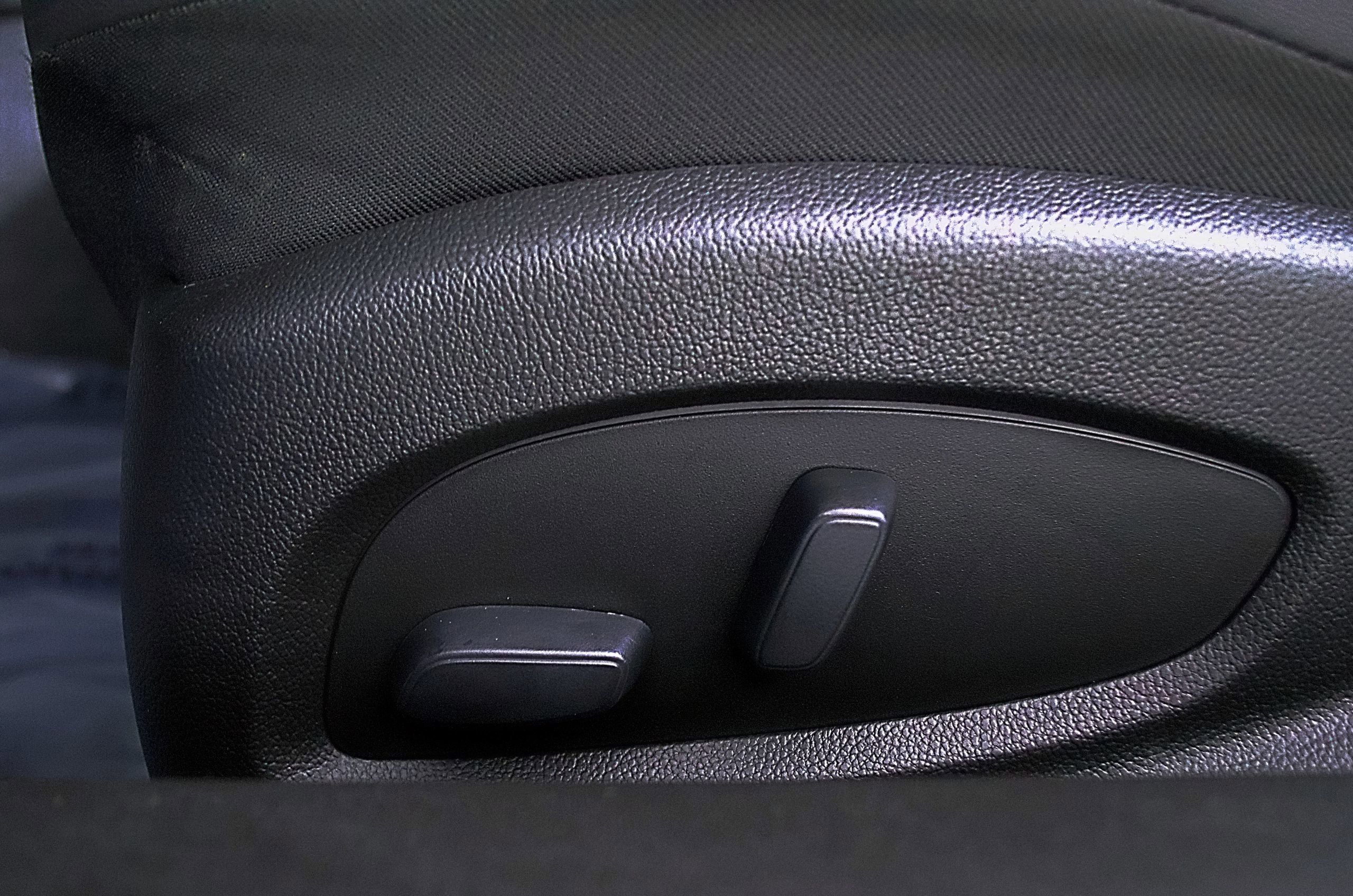 Used 2023 Chevrolet Camaro LT w/ RS Package image 22