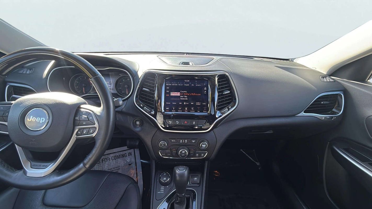 Used 2019 Jeep Cherokee Overland w/ Technology Group image 13