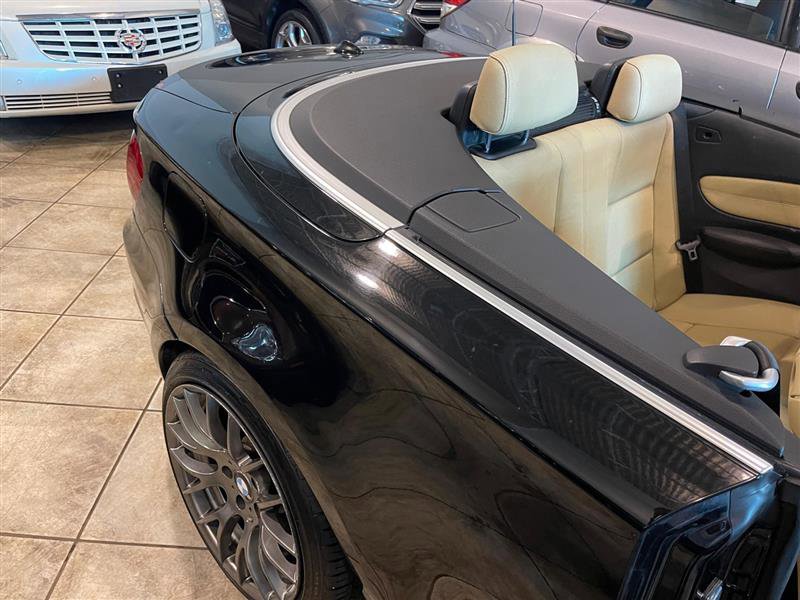 Used 2009 BMW 135i Convertible image 61
