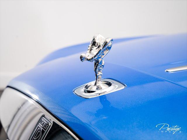Used 2017 Rolls-Royce Wraith RWD image 5