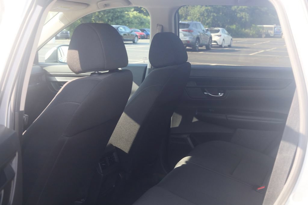 Used 2025 Honda CR-V LX image 27