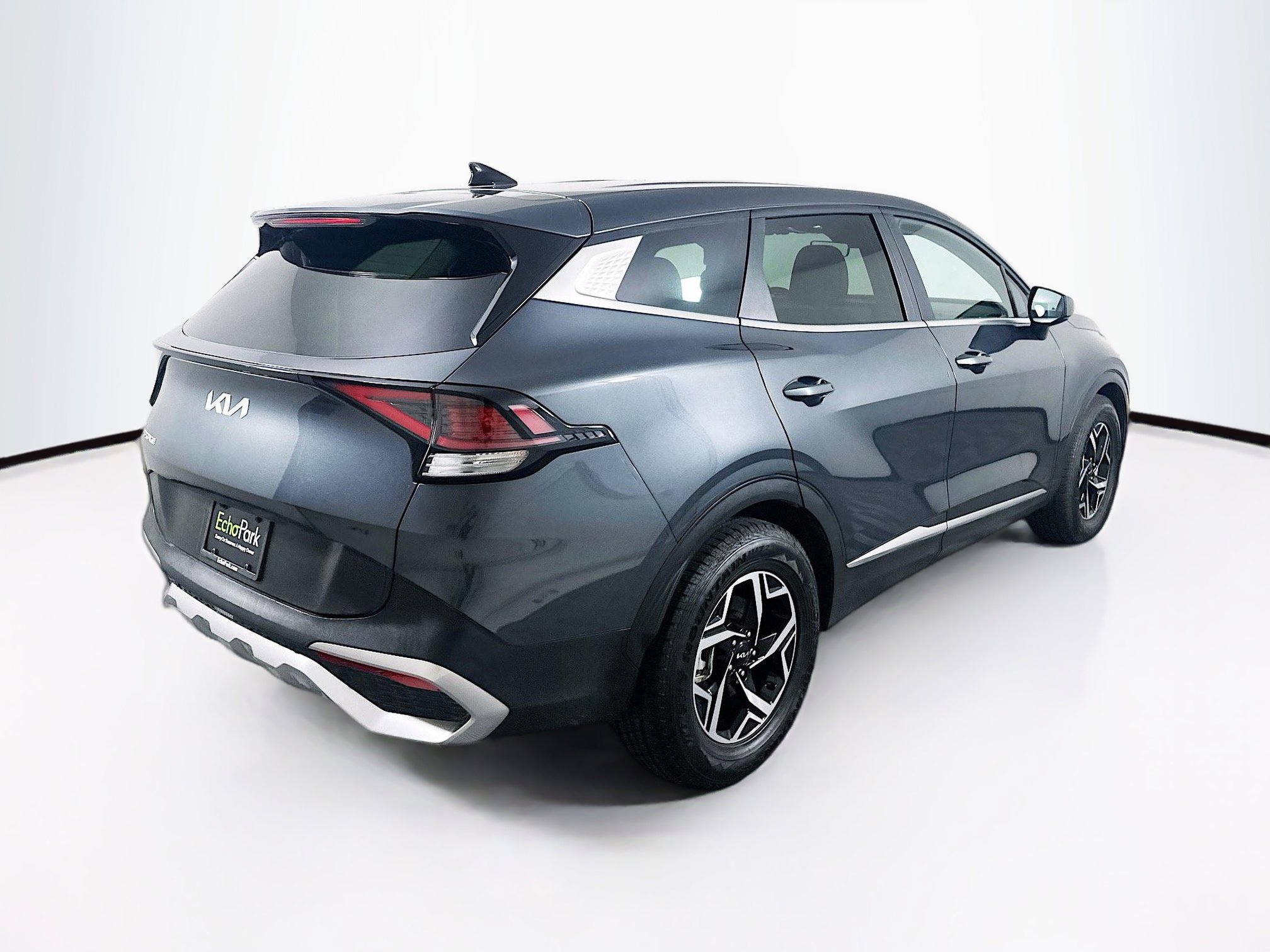 Used 2025 Kia Sportage LX image 9