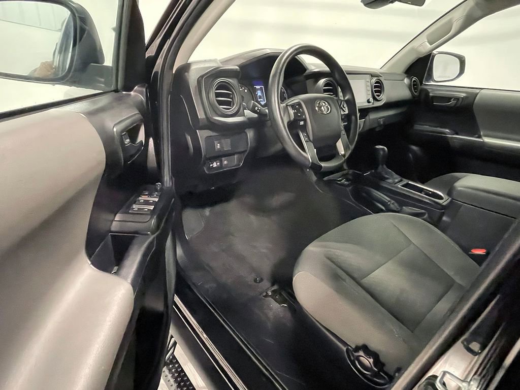 Used 2022 Toyota Tacoma SR image 3
