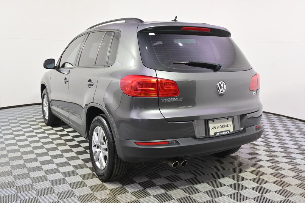 Used 2016 Volkswagen Tiguan S image 4