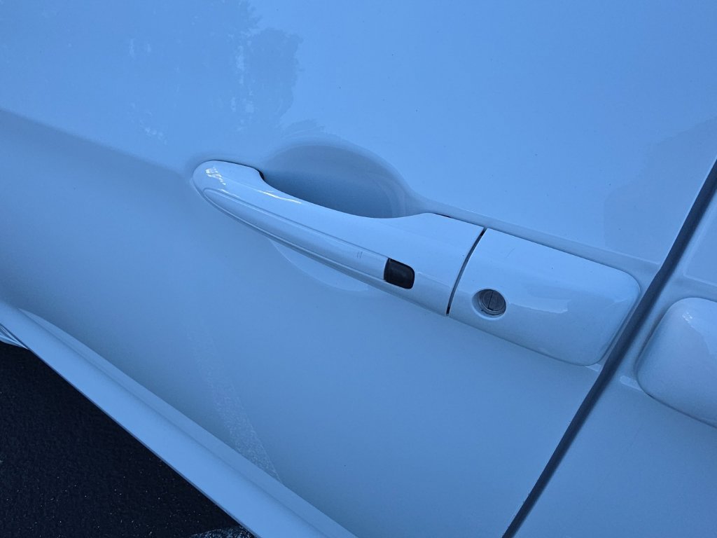 Used 2024 Chrysler Pacifica Touring-L FWD image 10