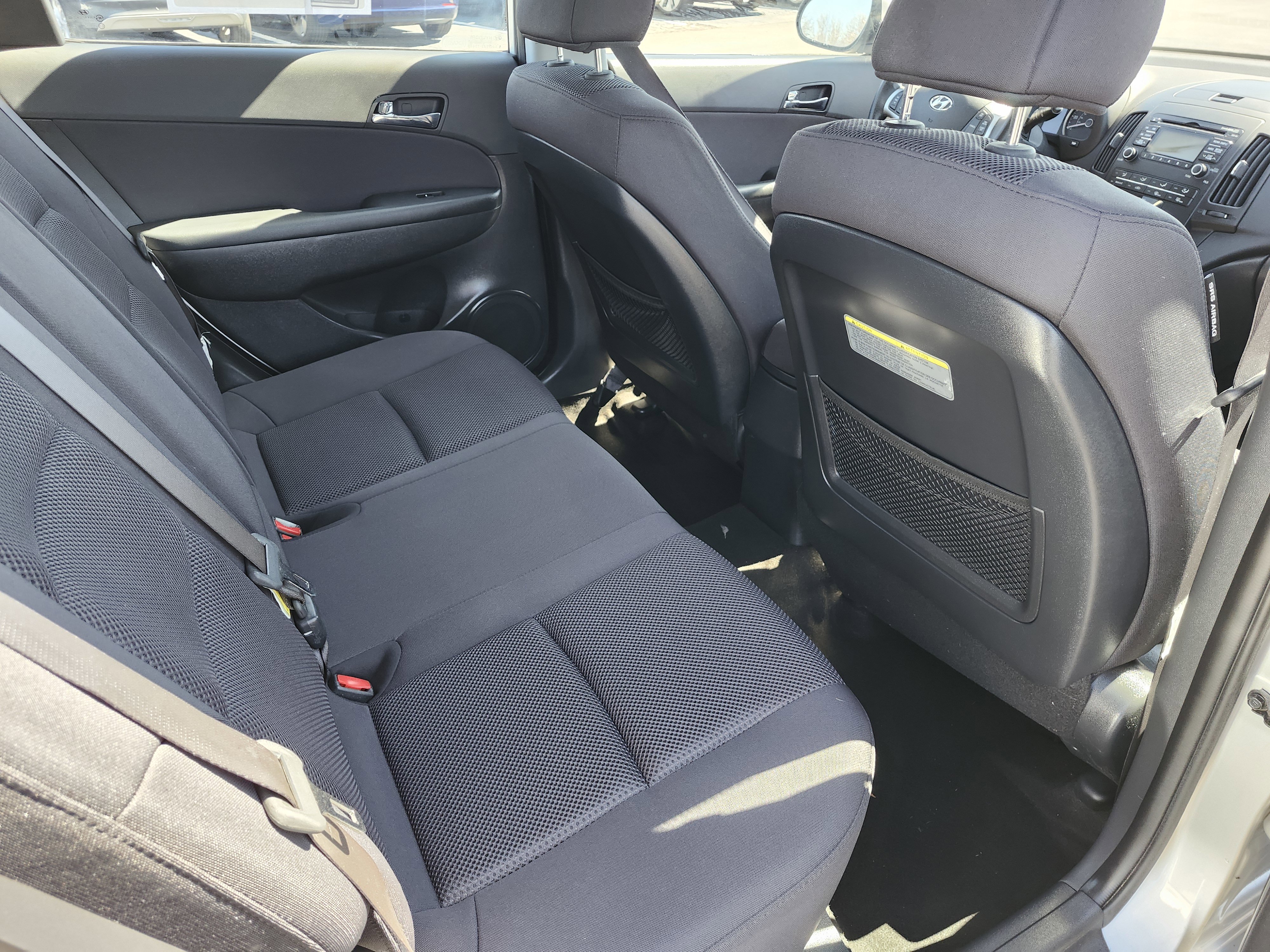 Used 2012 Hyundai Elantra GLS w/ Preferred Pkg image 18