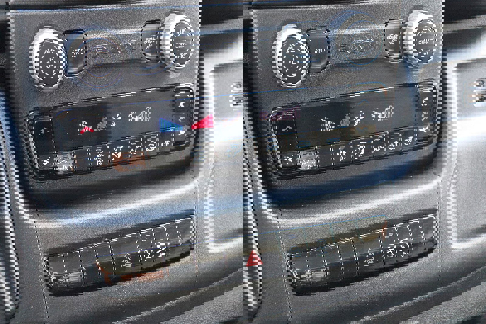 Used 2023 RAM ProMaster 2500 image 32