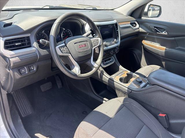 Used 2023 GMC Acadia SLE FWD image 9