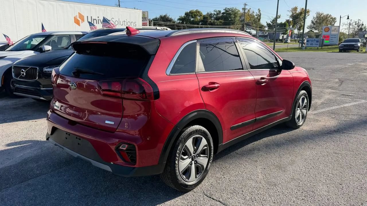 Used 2021 Kia Niro LX FWD image 4