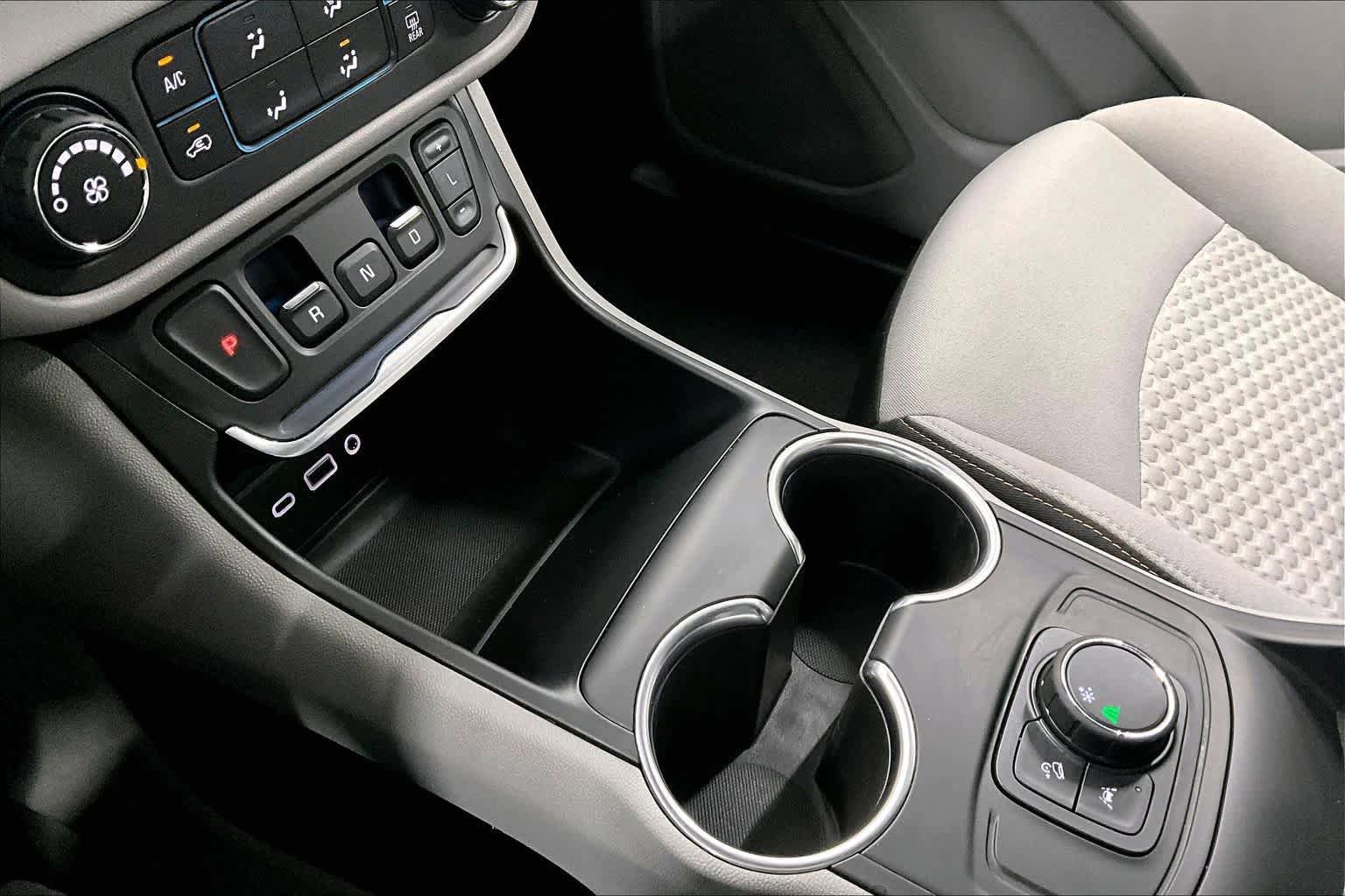 Used 2020 GMC Terrain SLE FWD image 16
