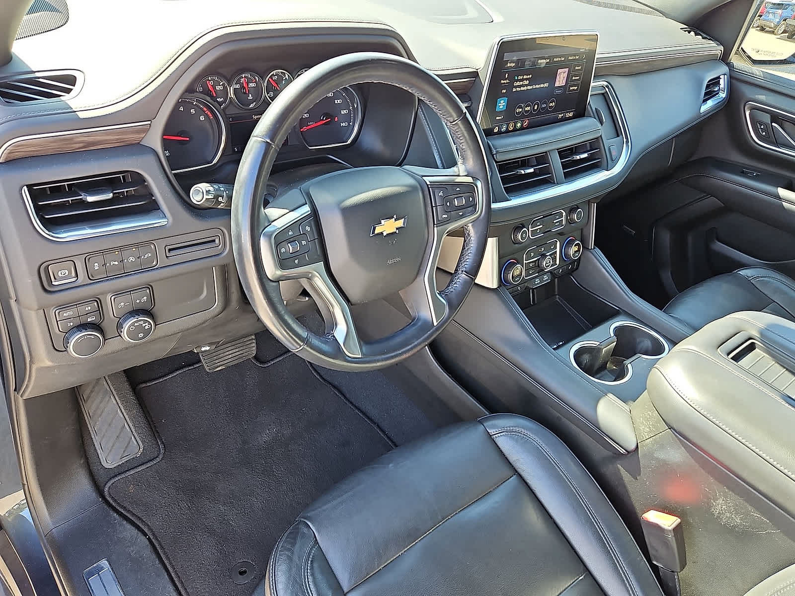 Used 2021 Chevrolet Tahoe LT AWD/4WD image 16