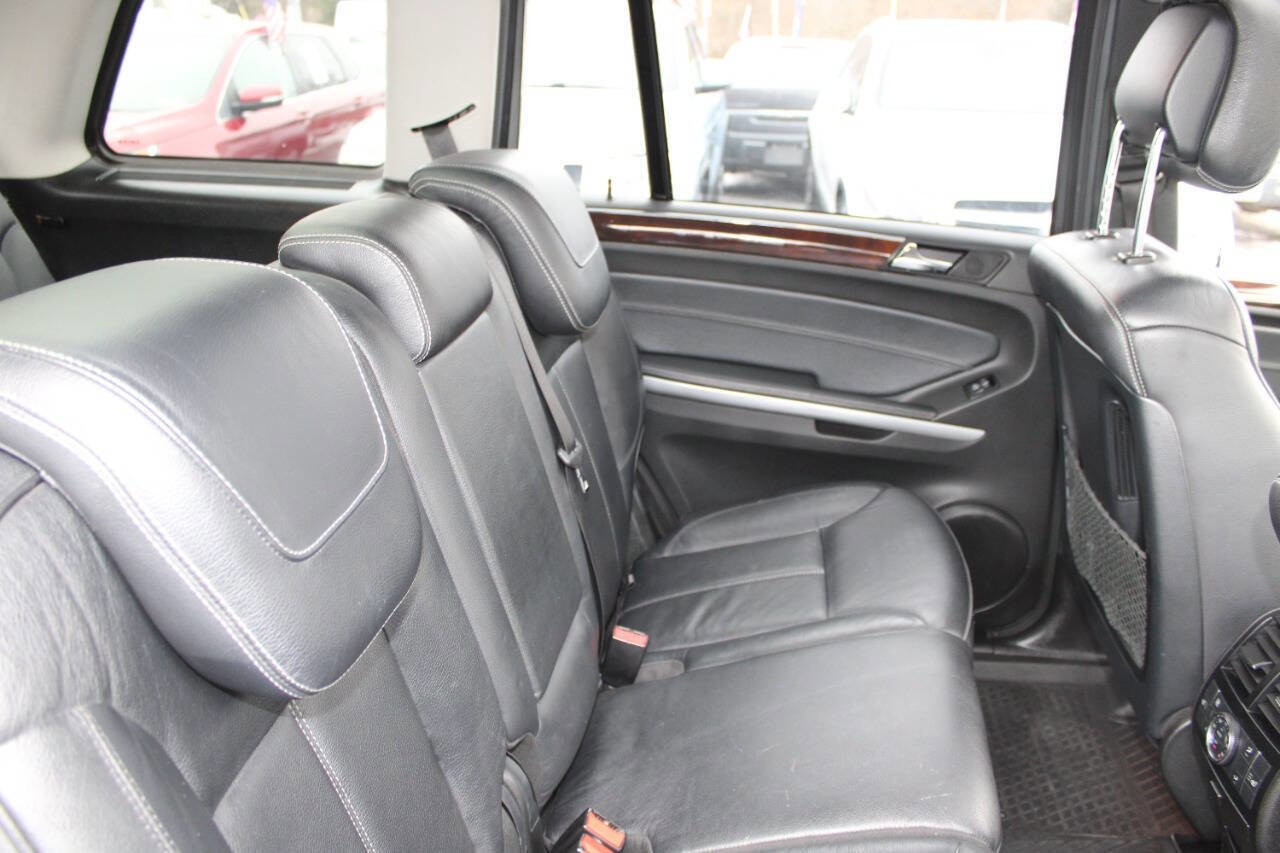 Used 2012 Mercedes-Benz GL 550 GL 550 4MATIC AWD 4dr SUV image 22