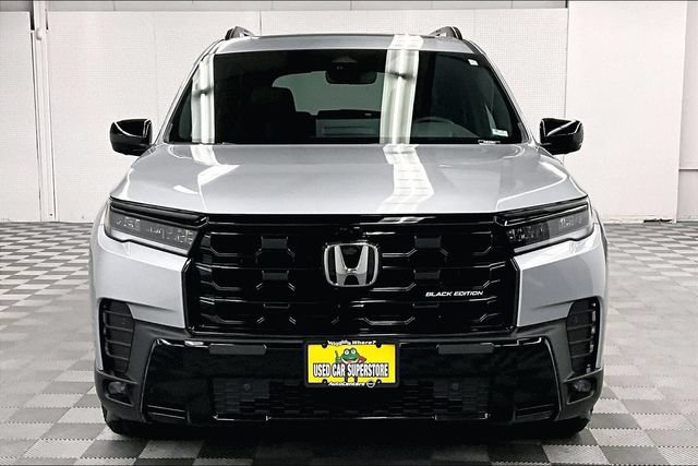 Used 2026 Honda Pilot Black Edition image 4
