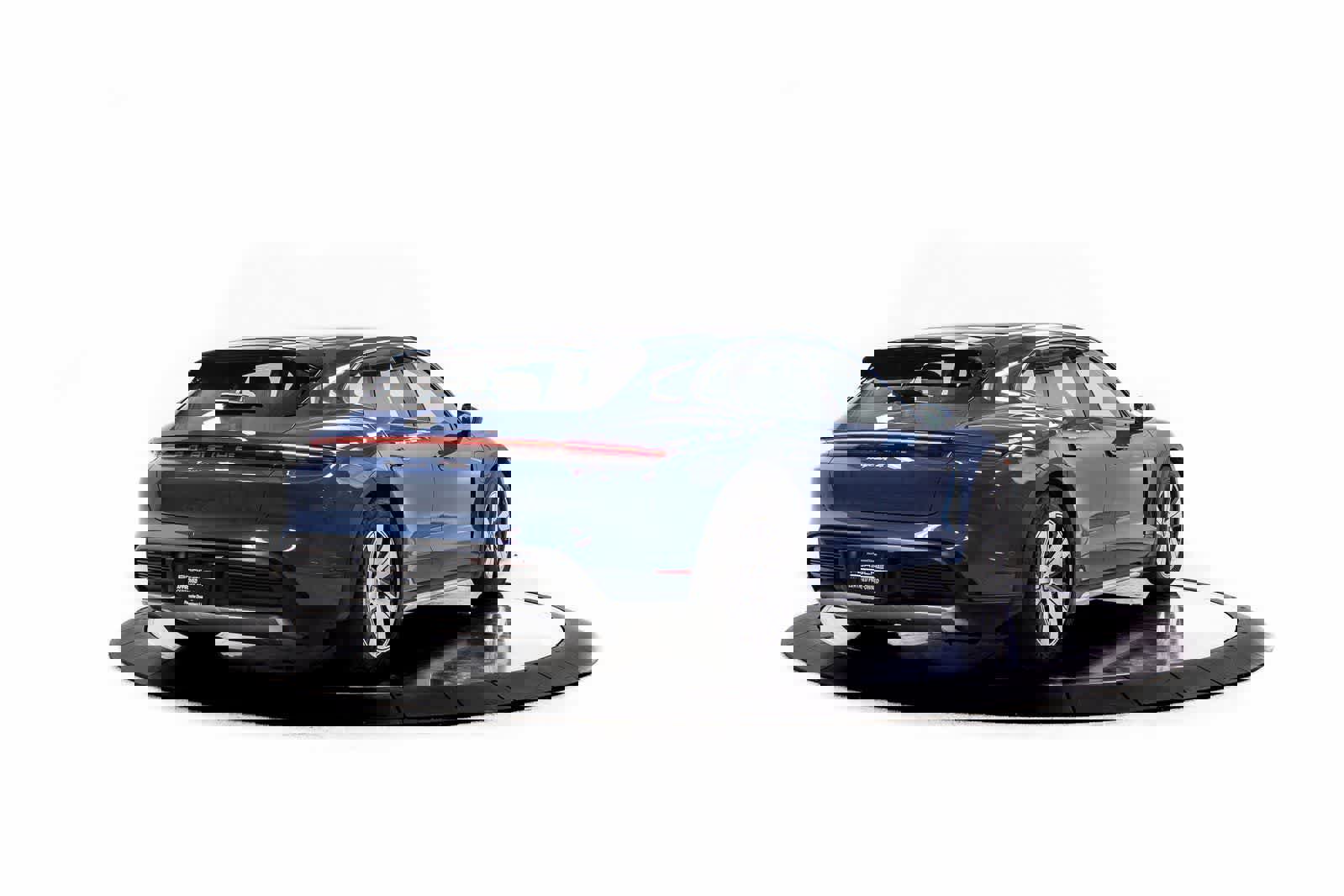 Certified 2023 Porsche Taycan 4 Cross Turismo image 7