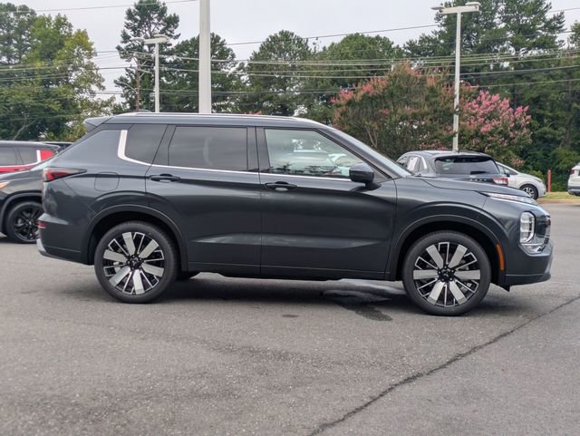 New 2025 Mitsubishi Outlander SEL FWD image 2