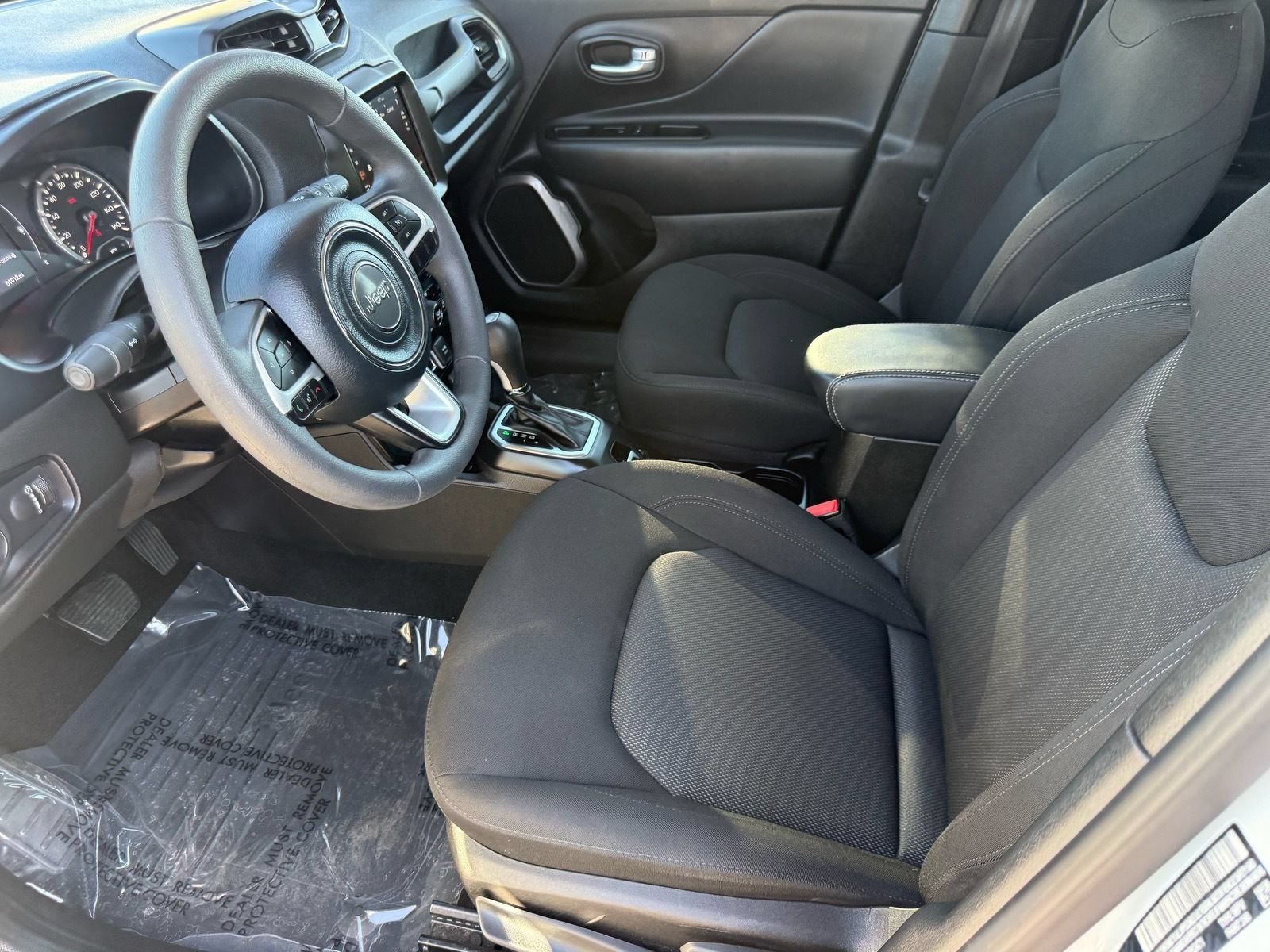 Used 2023 Jeep Renegade Latitude AWD/4WD image 13