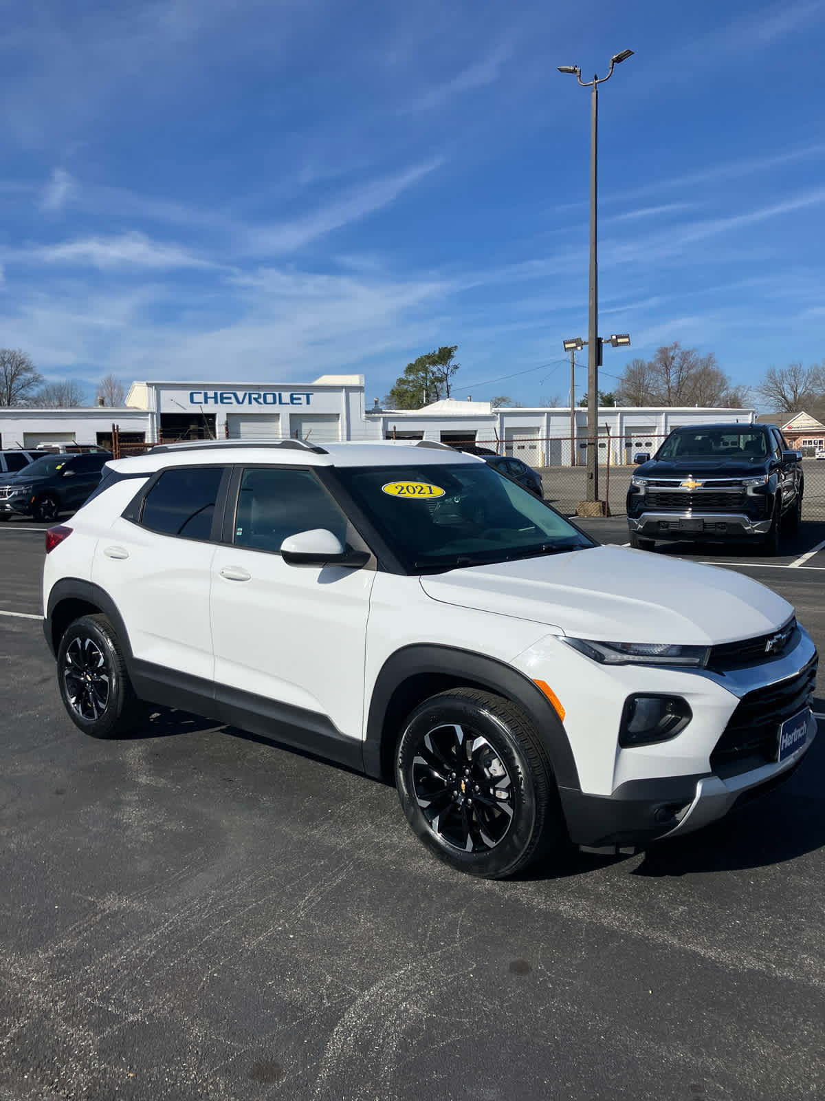 Used 2021 Chevrolet TrailBlazer LT w/ Driver Confidence Package image 2